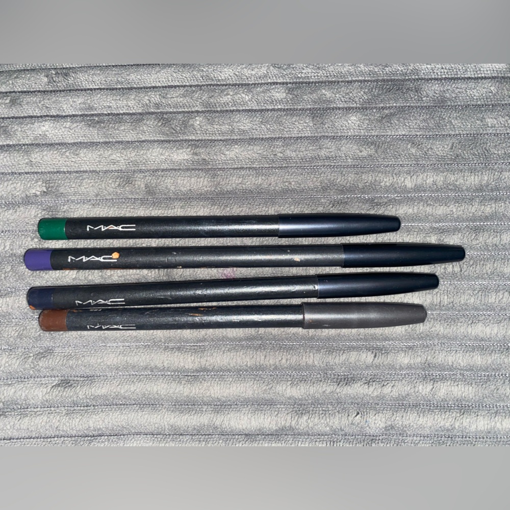 MAC Kohl pencils